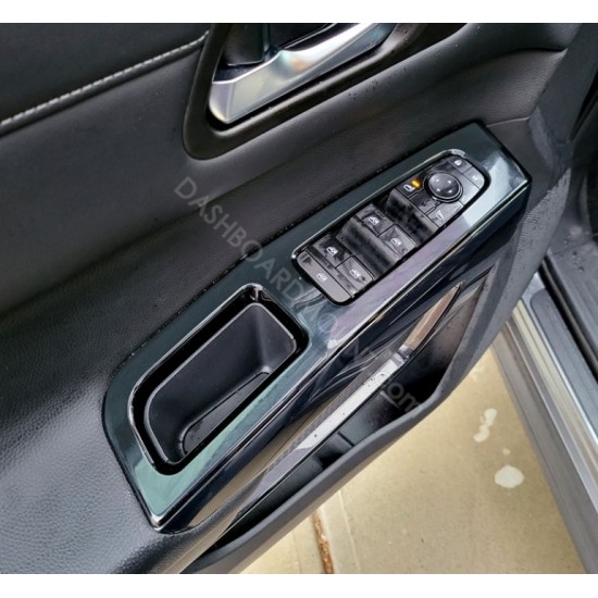 Antiscratch piano finish door handles for Nissan Pathfinder